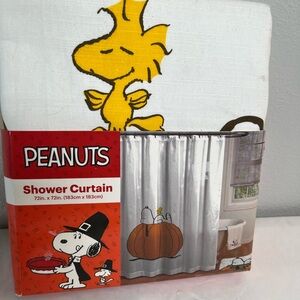 Peanuts fall Shower Curtain